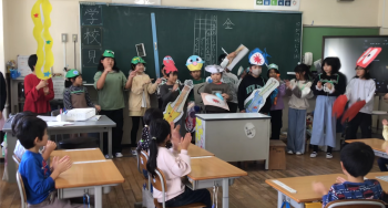 1年生_学活（がっかつ）_佐藤杏奈_さめっこ　2025_4